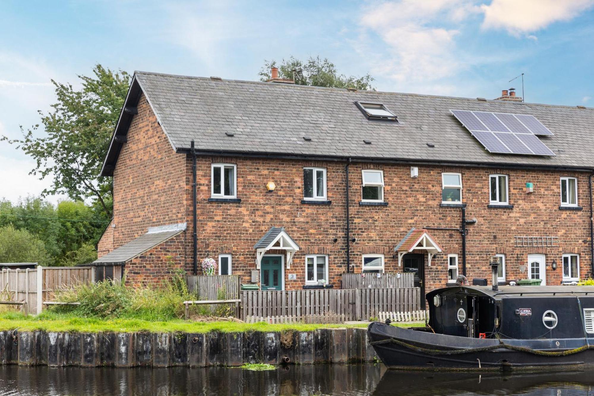 Canal Side Cottage Wakefield Stanley  Exterior photo